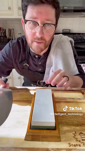How to Properly Sharpen a Knife with a Wet Stone