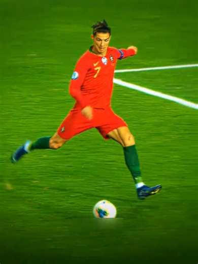 Ronaldo Skills and Goals Showcase