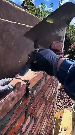 Master Brick Wall Build: Watch a Pro Bricklayer Work Step-by-Step