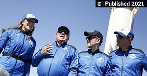 In a Blue Origin Rocket, William Shatner Finally Goes to Space