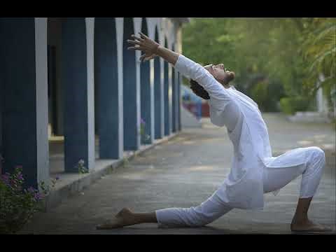 Traditional Surya Namaskar (Sun Salutation) with 12 Mantras by Yogi Pradeep Ji
