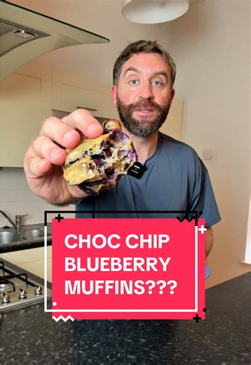 Find out if these easy blueberry muffins are worth the hype 🧁⤴️ Ingredients (makes 5): 2 bananas 220g peanut butter 2 eggs 150g blueberries 30g chocolate chips Method: 1. In a large mixing bowl add all ingredients and mash/mix with a fork until even 2. Oven bake at 180 degrees for 20/25 minutes spending on preference Nutrition information (per muffin): Calories: 359 Protein: 17g Carbs: 21g Fat: 23 Original creator: @Luke Keegan #muffins #snack #nutritionist