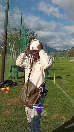 Le H depuis le centre d’entraînement des Éléphants à Marbella ( Espagne ) 🇪🇸⚔️🇨🇮