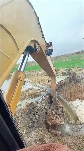 The Fast Way to Drain a Fish Farm : Let the Machine Do It