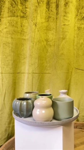 New pottery hard goods just dropped!  We’ve got everything you need to bring your florals and plants to life. Small and simply beautiful. Which ones your favorite?  | Koehler & Dramm Wholesale Florist | Facebook