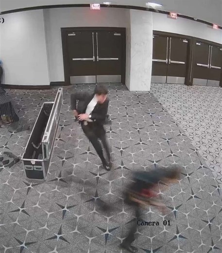 Federal prosecutors released a video Thursday showing the moment authorities said a man armed with guns and knives tried to storm the White House Correspondents’ Association dinner and attempt to kill U.S. President Donald Trump. #trump #correspondentsdinner #usa