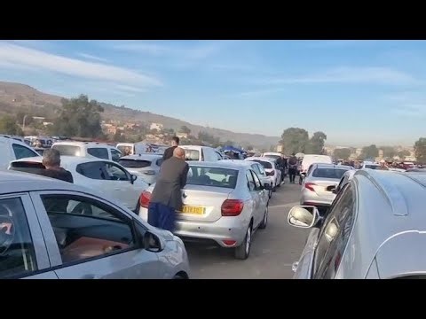 سوق السيارات بلدية عمر البويرة