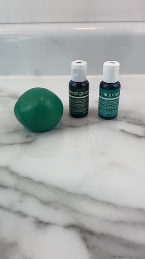 How to Make Emerald Green Fondant: Step-by-Step Guide