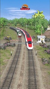 Kereta api pindah rel karena palang pintu salah tutup jalan