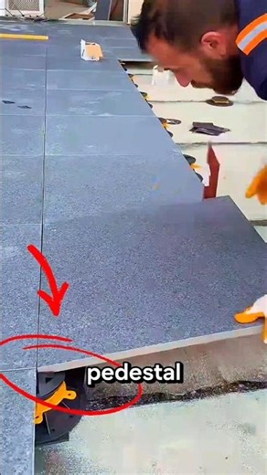 Satisfying Raised Floor Installation – Perfect Tile Placement on Adjustable Pedestals