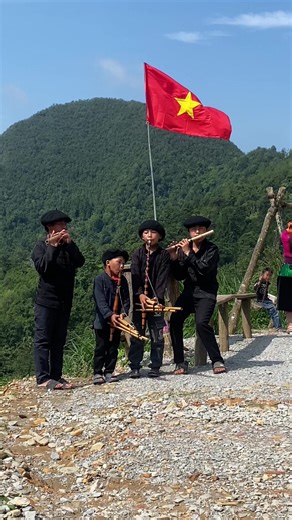 Hmong Travel trên TikTok