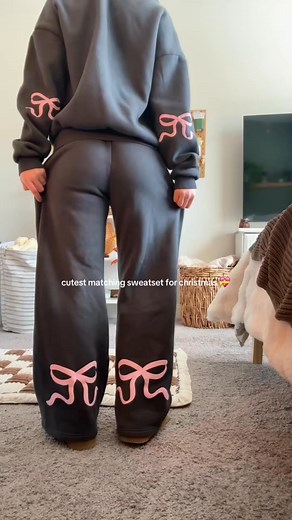 12K views · 933 reactions | These pants sculpt. The hoodie? That’s our gift. We designed the Eleanora set for effortless comfort with a snatched silhouette — soft, sculpting pants paired with a premium hoodie you’ll live in.  For a limited time: Get the pants, we’ll gift you the hoodie. Just don’t wait. Once we run low, this offer disappears. | Eleanora | Facebook