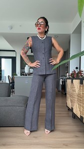 Last week I spent some time making this Simplicity #3108 set for my keynote @pattern.con but sadly I got the flu and was unable to attend 😩 I filmed my keynote for the attendees and thankfully I got so many messages telling me they were inspired and wishing me a speedy recovery which made me feel so much better about not being able to be there in person. I also really really wanted to wear my fit so here is the reel I filmed that week since no one got to see it 😭 this pattern is fantastic and 