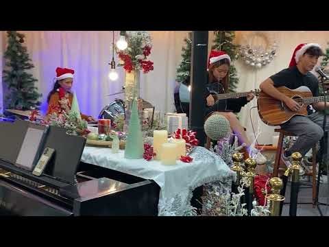 Christmas Party at VSMS - VS Harmony Band playing "It's Christmas"