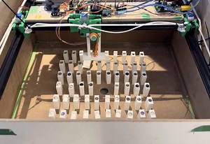 This ‘modular server room’ is an interesting scale POC | Arduino Blog