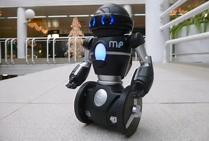 MIP es un robot androide perfecto como regalo de Navidades