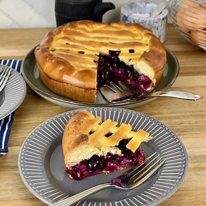 Old Fashioned Blueberry Pie