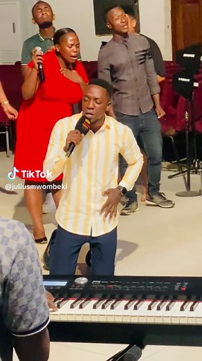 Yahwe: Uabudu Pamoja na Neema Gospel Choir