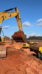 Moving the Southeast forward with earthmoving projects to build a better tomorrow! — WORK THE DIRT — #workthedirt #digitdigitalgps #heavyequipment #construction #dirtwork #earthmoving #earthwork #dirtlife #excavating #southeast #bluecollar #trimble #technology @plateauexcavation @sitech_south @trimblecec | Dig-It Digital GPS