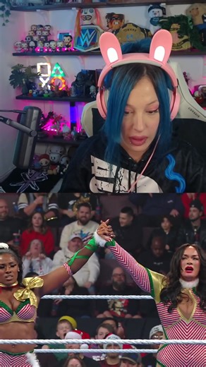 Charlotte Flair and Alexa Bliss Join Lash Legend on SmackDown