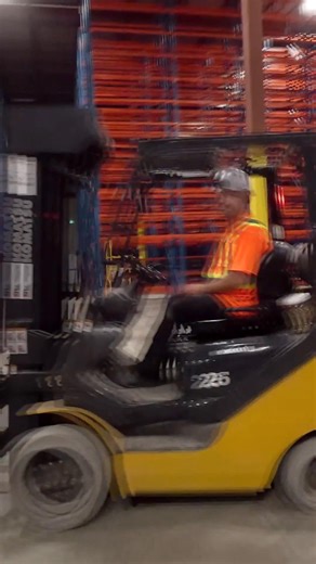 Tired of outgrowing your space? Our VNA Racking System maximizes efficiency without the move! 📏🔄 Solve your pain points with Racked Out. Watch now! #PalletRacking #WarehouseSolutions #LogisticsDesign #MaterialHandling #SupplyChainManagement #IndustrialStorage #WarehouseRacking #DistributionCenter #RackingSystems #Logistics #B2Bsolutions #WarehouseOptimization #InventoryManagement #TurnkeySolutions #IndustrialConstruction #StorageSolutions #RackedOut #FacilityManagement #EngineeredStorage #Larg