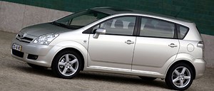 Toyota Corolla Verso  2.2 D-4D (2004 - 2007)