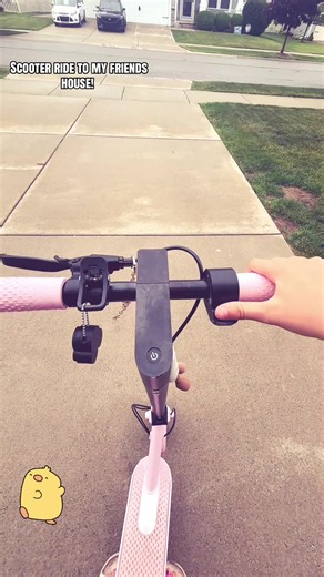 Scooter ride to my friends house!!! 🤍🫶🏻🤗#scootertok #fyp #escooter #electric #fyp