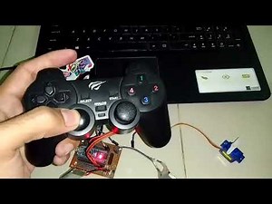 Control servo with a gamepad through bluetooth arduino using python