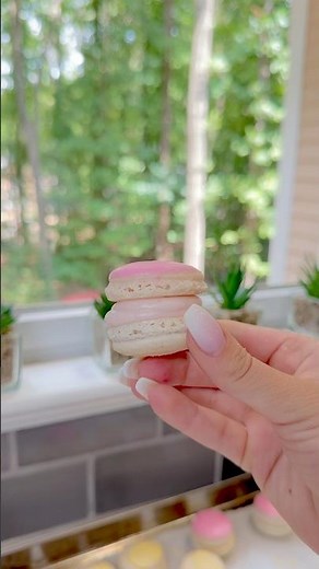 strawberry & lemon macaron tutorial 🍓🍋 full recipe & instructions are on Identicalrecipes.com :)