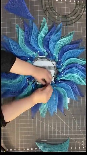 Learn how to make the pinwheel flower wreath here: https://youtu.be/2fixrWsH6-4 #julieswreathboutique #craftingtime | Julie's Wreath Boutique