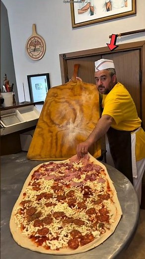 The World’s Biggest Pizza Ever Made!!!🍕🔥#pizza