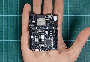 Arduino UNO R4 Minima vs Arduino UNO R4 WiFi specs comparison