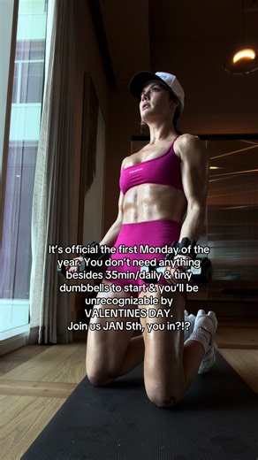 Sign up now 🖇️ in bio #GirlsWhoLift #TonedAndStrong #PilatesWithWeights #WomenWhoWorkout #FullBodySculpt