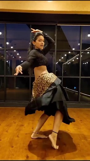 Belly dance, the mesmerizing art of movement, takes center stage in a world where the alluring grace of Arabic dance and the sultry rhythms of Egyptian belly dancing unite. In this captivating journey, we begin with our belly dance class, tailored for beginners eager to learn the intricacies of this enchanting dance form. For those under the spell of Shakira's mesmerizing style, our talented belly dancer will leave you awestruck with performances that make the shimmy, belly roll, and belly flutt