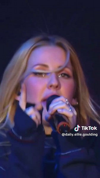 Ellie Goulding's Nostalgic Love Song Experience