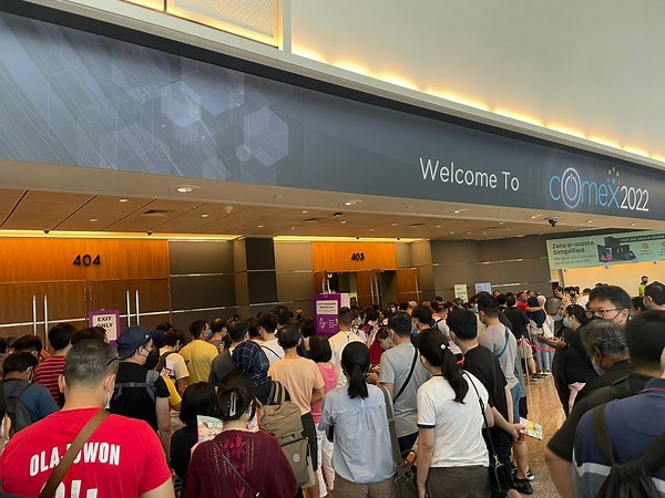 1.3K views · 12 reactions | Look at the crowd gathering at Suntec...