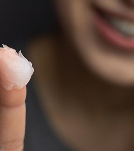 Slugging Skin Care: 7 Easy Steps For Glass Skin In 2025