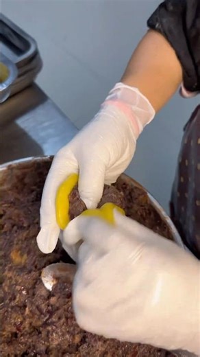 How to make delicious yellow rice red bean paste buns