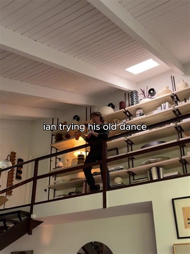 holy dance tho #fyp #thevampirediaries #iansomerhalderlder #damonsalvatore #2000 @Ian Somerhalder