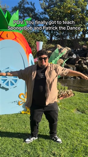 Edgar Vicencio on Instagram: "Rate SpongeBob and Patrick’s Dancing ~~(🕶️)~~"