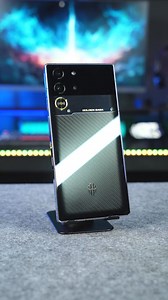 No smartphone delivers a true full-screen experience like the #REDMAGIC10Pro. 📱 | REDMAGIC