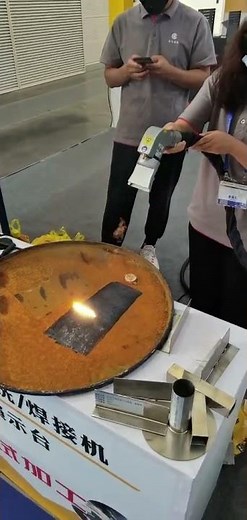 Laser Rust Removal Equipment with SFX LC-2000 Laser Cleaning Machine