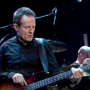 Led Zeppelin - Ramble On (Live at the O2 Arena 2007) [Official Video] - YouTube