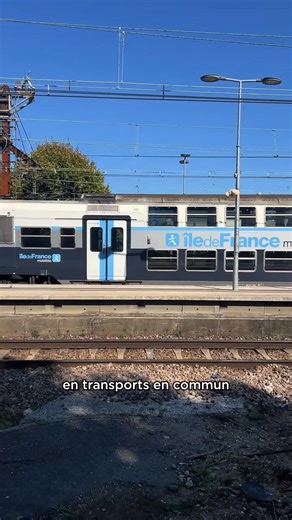 Partez à l’aventure pour 2,5€ 🥾🌳 • Un coffret de 100 randonnées pour (re)découvrir la face sauvage de l'Ile-de-France • 100% accessibles en moins de 2h de Paris en transports en commun - sans TGV • Parcours reconnus, de 3h à 3 jours, de débutant à expert Forêts, marais, falaises de craie, villages oubliés ou collines champenoises : en moins de deux heures de transport, vous voilà dépaysé. Commandez maintenant le coffret Recto Verso Ile-de-France pour profiter des petits prix jusqu’au 23 novemb
