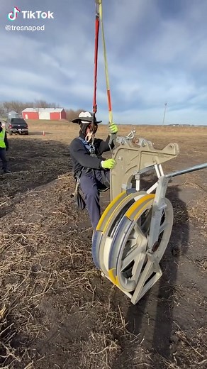 Aerial Lineman Training: Hanging from a Helicopter