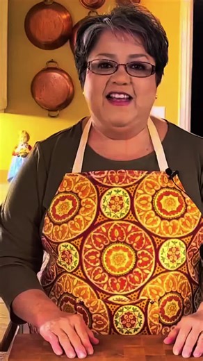 MY BEST CHICKEN FRIED CHICKEN || with the BEST GRAVY ❤️ INGREDIENTS ____________ 1 Boneless chicken breast (about 3/4 lb) about 1/2 inch thick 3/4 C. All purpose flour 3/4 tsp onion powder 3/4 tsp garlic powder 1/4 tsp cayenne pepper (optional) 1/4 tsp Baking powder 1/4 tsp Baking soda 1 tsp parsley flakes 1 tsp Paprika Pepper to your liking Salt (about 1/2 to 3/4 tsp) you decide 1 C. Vegetable oil EGG MIXTURE _______________ 1 large egg 3/4 C. Buttermilk GRAVY____________________ 2 Tbsp Bacon g