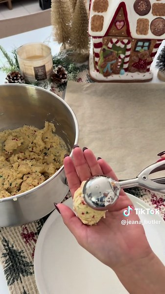 christmas sprinkle sugar cookies✨☃️🎄 recipe: -1 cup softened unsalted butter -1 1/2 cups of sugar *beat for 2-3 mins until creamy & add: -1 egg 1 egg yolk (room temp.) -2 tsp vanilla -1 tbs whole milk *mix & add combined dry ingredients: -2 3/4 cup of all purpose flour -1 1/2 tsp baking powder -3/4 tsp salt -1/2 tsp baking soda *mix until just combined & add: -1/2 cup of christmas sprinkles *roll into balls *roll in sugar ✨bake at 350 degrees for 8-10 minutes (slightly undercooked is key) happy