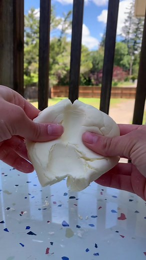 How to Make Edible Slime: A Yummy Tutorial