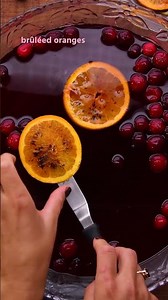 Add a splash of Ocean Spray to your holiday for the ultimate festive cocktails and mocktails! 🥂🎄