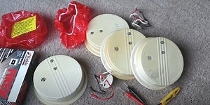 How to Wire Smoke Detectors in Parallel (10 Steps)